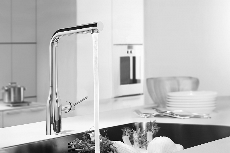 Baterie bucatarie, dus extractabil Grohe Essence New, cartus ceramic,anti-calcar, crom-30270000