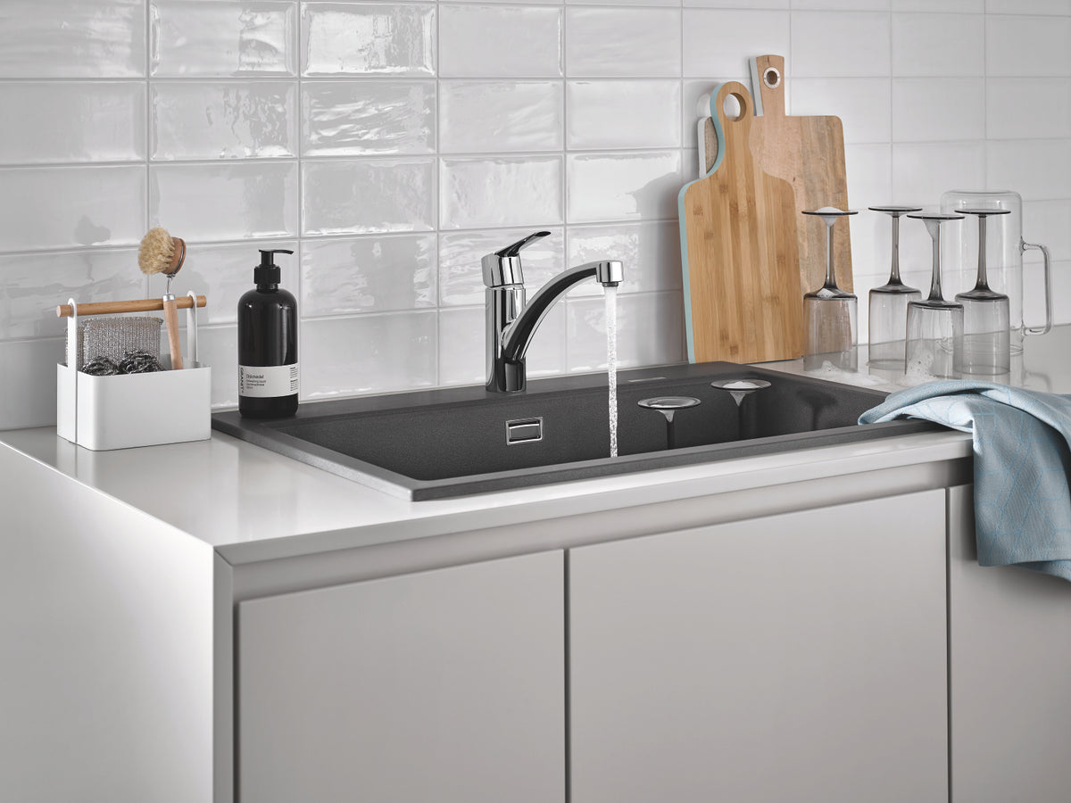 Baterie bucatarie Grohe Start, pipa medie, pivotanta, crom, furtunuri flexibile,model 2022-30530002